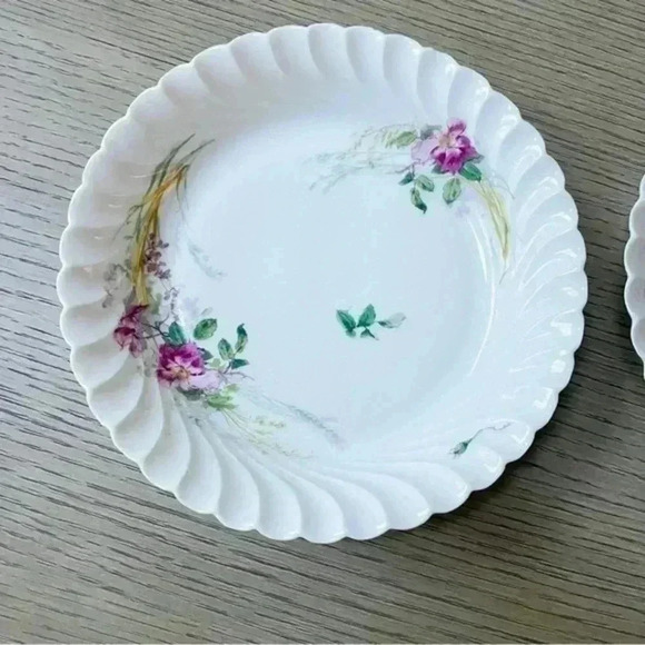 V. Etienne Antique Pink Floral Dinner Plates - Picture 3 of 10